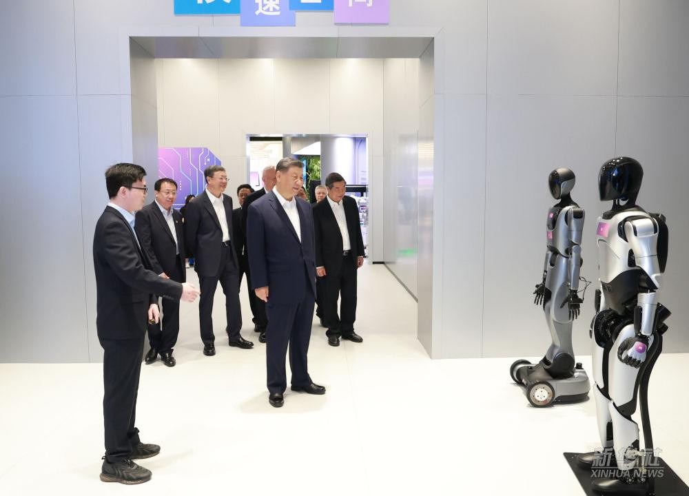 习近平总书记到上海调研，xingkong集团代表具身智能行业汇报进展